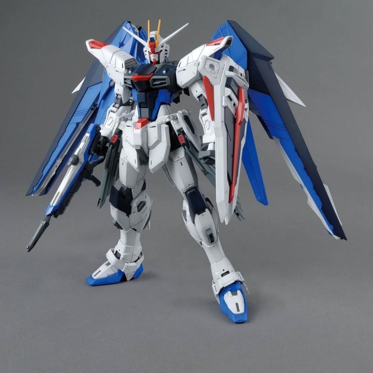 Freedom Gundam Ver. 2.0 MG 1/100