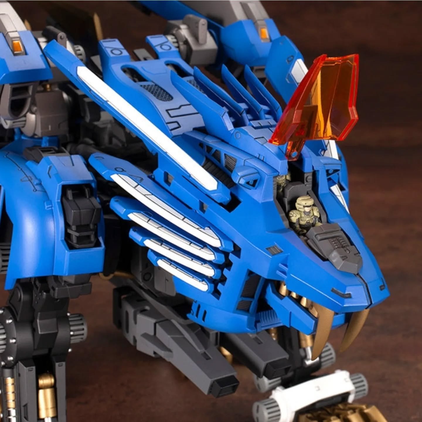 RZ-028 Blade Liger AB (Attack Booster Ver.) Kotobukiya 1/72 - Imagen 7